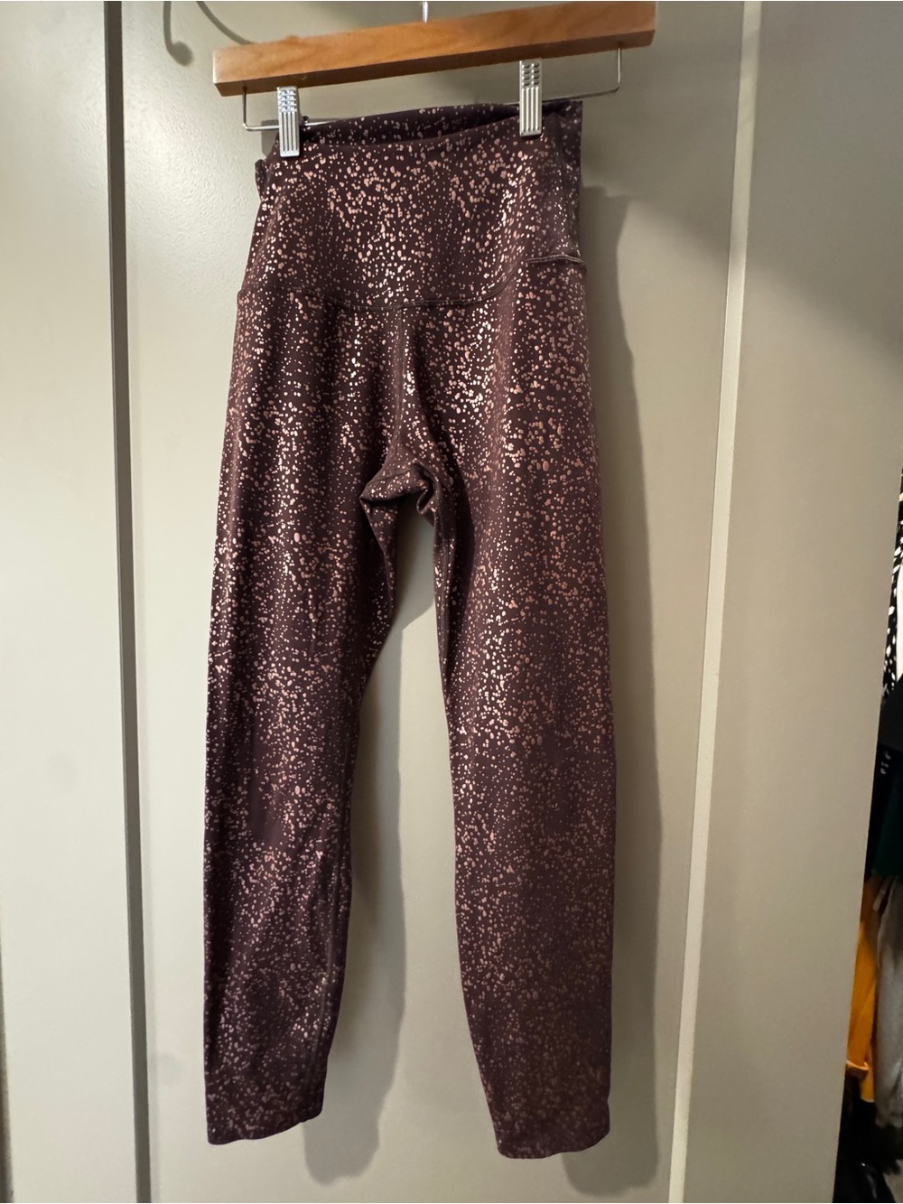 TAVI High-Waist Shimmer Leggings in Brown with Pink Fleck